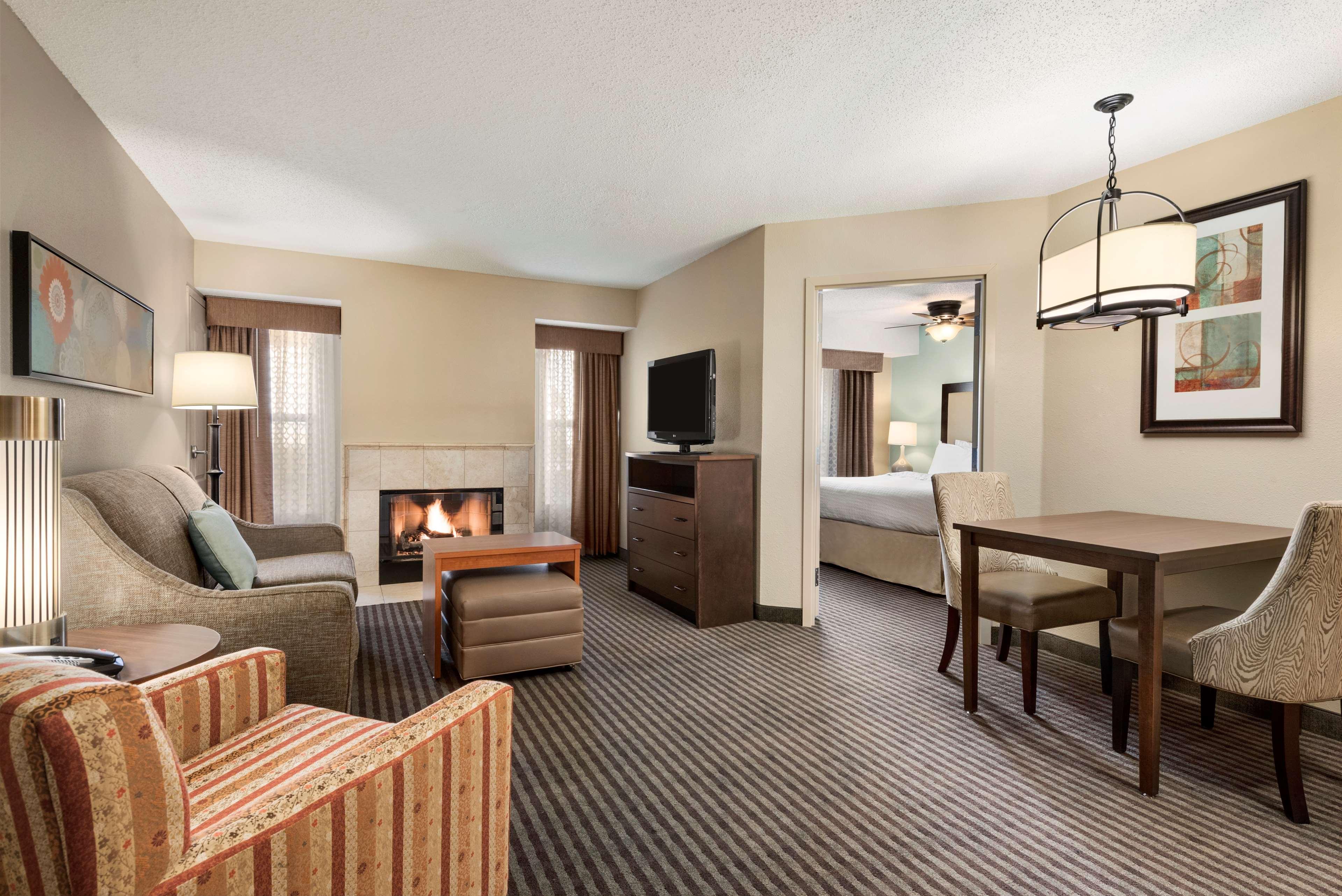 Homewood Suites By Hilton Columbus-Hilliard Exterior photo