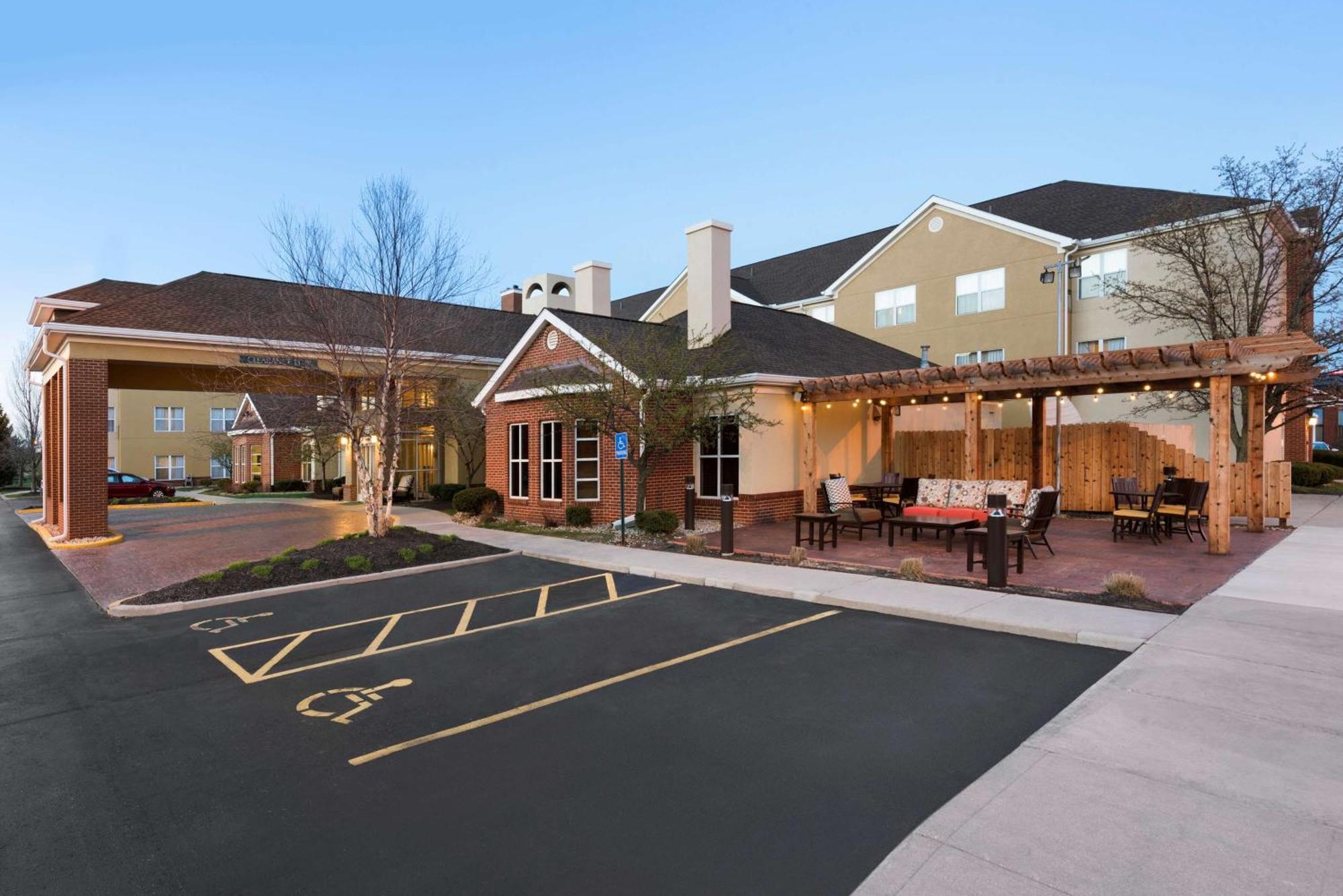 Homewood Suites By Hilton Columbus-Hilliard Exterior photo
